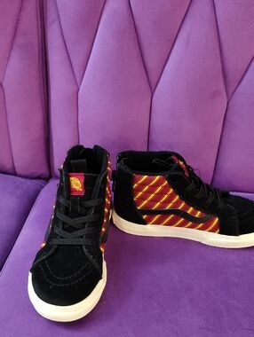 Kids Vans Harry Potter High-Top Sneakers in Black and Red-Gold Stripe